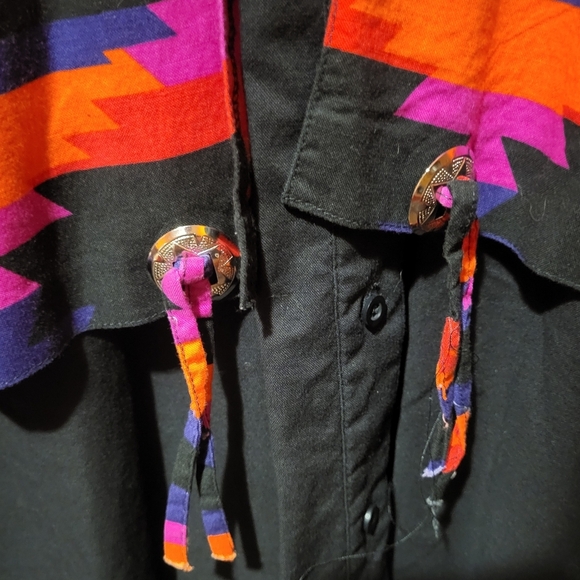 Vintage Wrangler Western Wear Black AztecRodeo Button Down Shirt Size XLarge - Picture 3 of 6